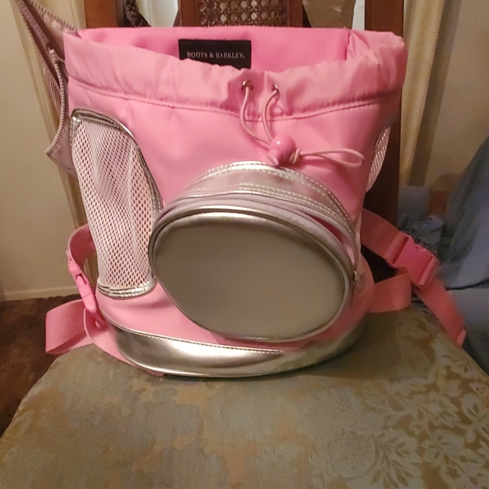 Dog carrier